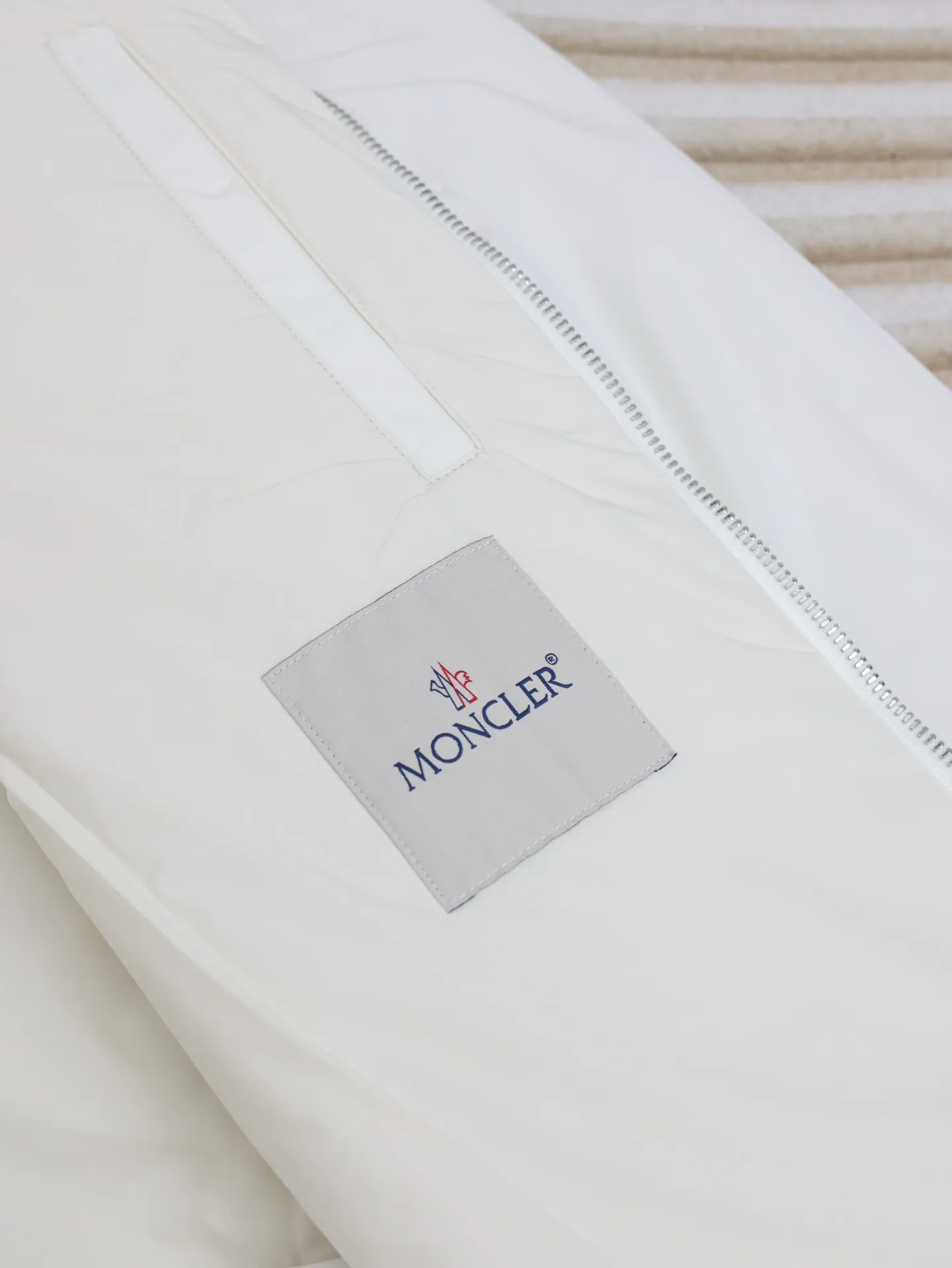 Moncle*/ 24New Arrival ，Breathable ， Premium Quality、 1:1 ， ， ， ， Moner ， 、 ， ， ， ！ Same Style， Size：1/2/3/4